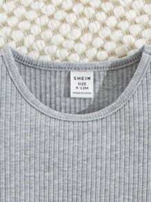 SHEIN 嬰兒女孩休閒純色下垂肩短袖上衣，配有荷葉邊和落葉彈性褲子套裝 - 淺灰色 - 查看 5