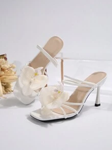 Sandales à talon haut décorées de fleurs, européenne et américaine, pantoufles d'été pour la plage pour femmes, convenant pour les rencontres, les trajets, les fêtes et les mariages