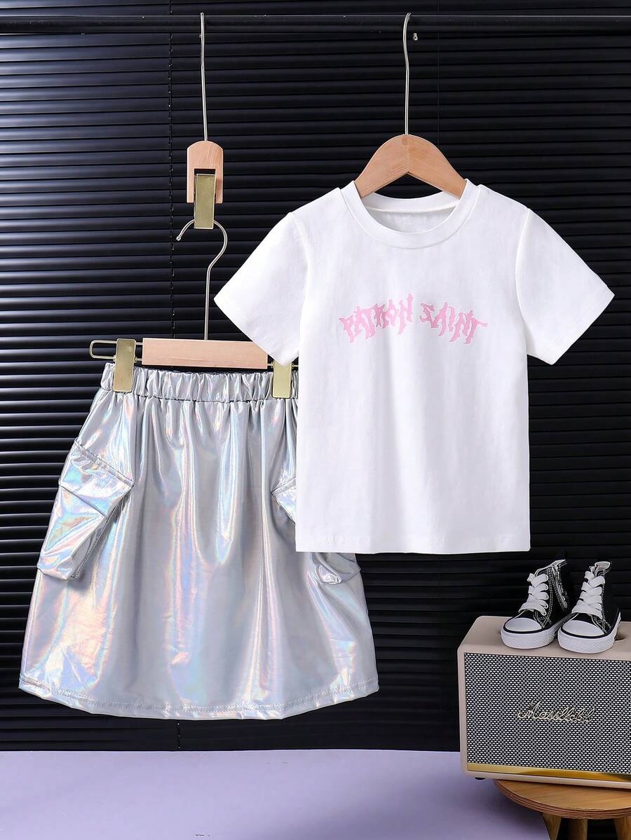 SHEIN Cô gái trẻ thường ngày mát mẻ Áo phông in chữ cô gái trẻ + Váy túi lớn dệt màu bạc óng ánh, Xuân/Hè - trắng - Xem 1