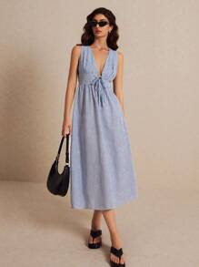 Poéselle 女款蓝色条纹V领系带无袖背心连衣裙，条纹连衣裙，蓝色夏季连衣裙，女士连衣裙，修身紧身中长通勤连衣裙 - 藍白色 - 查看 6