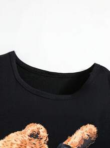 SHEIN 2入組少年熊印花短袖針織T恤和棉牛仔破洞牛仔褲，春夏季套裝