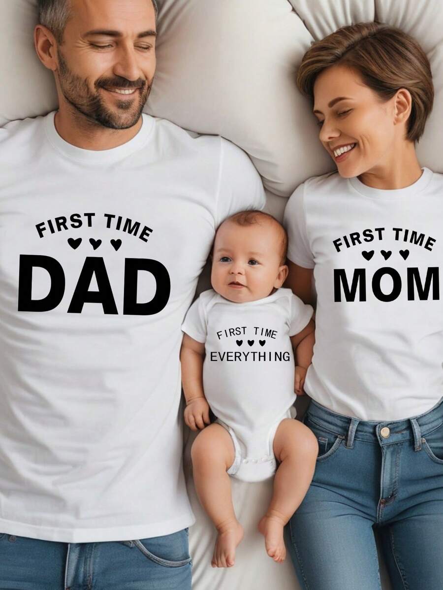 嬰兒女童短袖連體衣，圓領設計，印有字母圖案