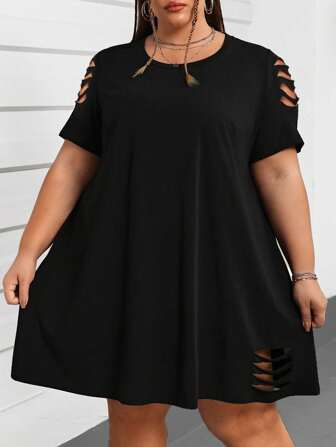 SHEIN CURVE+ Plus Size Loose Fit Kortärmad Rundhalsad A-Line Cut Distressed Knit T-Shirt Klänning