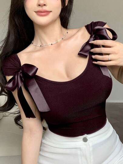 DAZY Camiseta ajustada para mujer con espalda descubierta, corbata de lazo y manga corta con cordón, para salir en verano