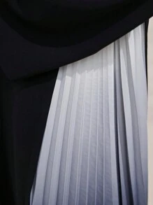 Al Najma Women's Gradient Color Long Sleeve Panel Pleated Long Elegant Abaya - Black - View 8