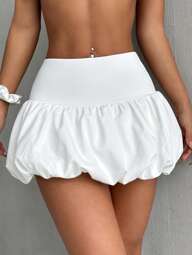 CovetEZ חצאית קצרת פריחה בצבע אחיד לנשים