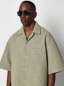 SUMWON 休闲短袖纽扣工作衬衫幸运符外套圣帕特里克节轻便春季爱尔兰主题街头服饰，带压花口袋细节 - 綠色 - 查看 3