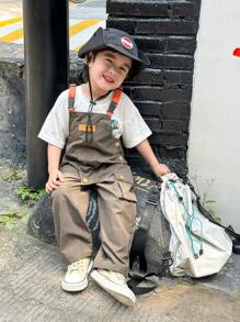 SHEIN Mirajuku 年輕男孩鬆身背帶褲，具對比肩帶和實用口袋