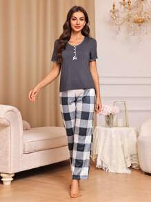 Conjunto de pijama para mujer con top mangas cortas con cuello redondo y pantalones a cuadros con huecos en la parte superior - Multicolor - Ver 5