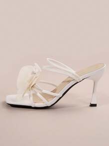 Sandales à talon haut décorées de fleurs, européenne et américaine, pantoufles d'été pour la plage pour femmes, convenant pour les rencontres, les trajets, les fêtes et les mariages