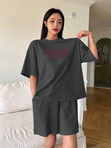DAZY Bộ đồ mặc nhà ngắn tay in chữ rộng rãi - Màu xám đen - Xem 3