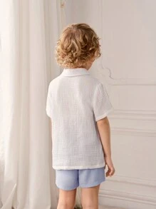 SHEIN Set de 3 piezas (Polo, Pantalones cortos y Gorra) estilo deportivo y elegante para niño, apropiado para la escuela, actividades al aire libre, primavera/verano