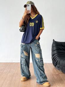 Coolane Camiseta oversize de mujer con cuello en V, colorblock y gráficos números deportivos en azul oscuro