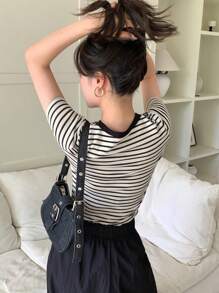 DAZY 女士夏季条纹印花圆领短袖休闲T恤，返校服 - 黑色 - 查看 5