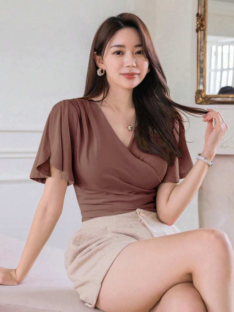 Women's Summer Solid Color V-Neck Ruffled Short Sleeve Wrap T-Shirt