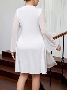 SHEIN Essnce Vestido corto blanco transparente con manga de media campana y cuello redondo para mujer de talla grande, adecuado para la temporada de graduación, fiestas, moda y vacaciones. - Blanco - Ver 2