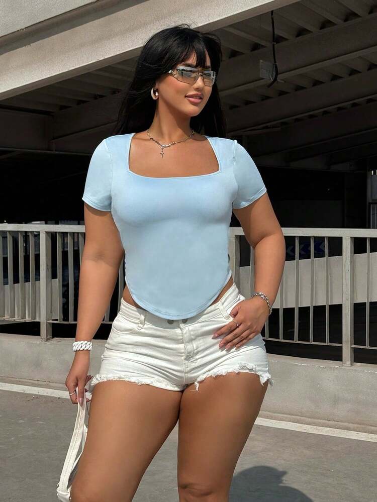 Plus Size Slim Fit Solid Color Short Sleeve T-Shirt With Square Neckline, Summer