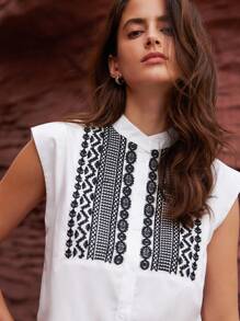 Aveloria Modichic Camisa blanca con mangas de gorra y parche bordado de retazos - Blanco - Ver 2