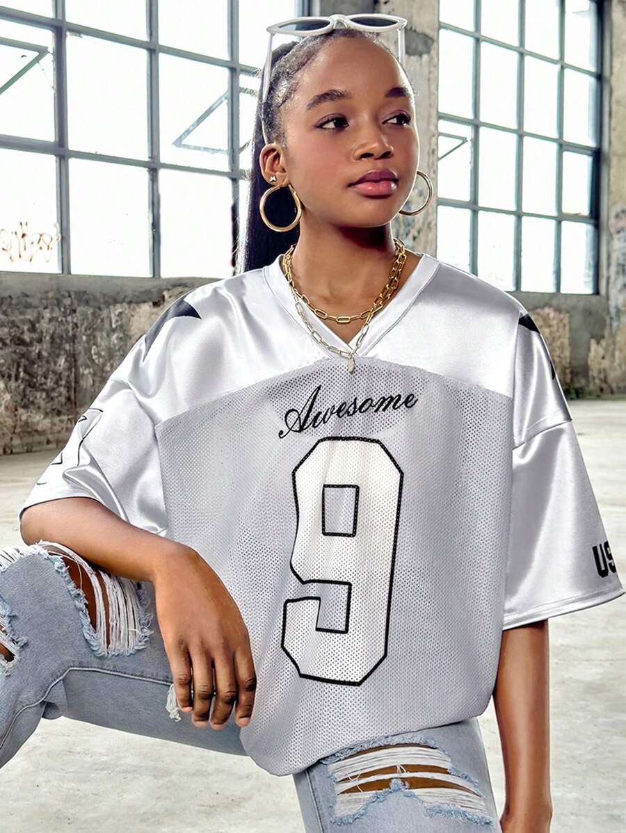 SHEIN Leap Crew Camiseta casual de manga corta con cuello en V para adolescente con ajuste cómodo y parche digital impreso en patchwork - Gris - Ver 1