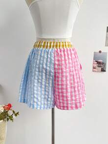 Soleia Multicolor Checkered Texture Seersucker Color-Block Casual Women's Beach Shorts - Multicolor - View 2