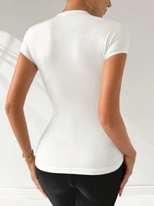 SHEIN Privé Camiseta elegante y ajustada con hombros al aire cruzados, decoración de metal y diseño abierto para mujer en verano y fiesta