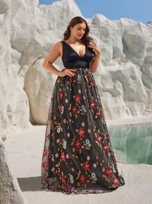 SHEIN Belle Plus Size Black Satin Holiday Style Elegant Dinner Dress With Floral Embroidery And Romantic Sweetness - Black - View 6