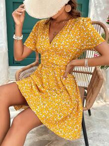 SHEIN VCAY Robe d'été pour femmes avec taille haute à col en V et manches courtes à plis et style A-ligne floral - Jaune citron - Voir 2