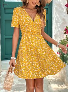 SHEIN VCAY Robe d'été pour femmes avec taille haute à col en V et manches courtes à plis et style A-ligne floral - Jaune citron - Voir 6