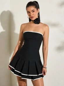 SHEIN BAE Women's Black Strapless Short A-Line Dress, Perfect For Summer Daily Wear, Dates, Or Party Gathering, Featuring Sweet Black-And-White Panel Pleated Hem For A Sexy Minimalist Look,Sun Dress,Valentine's Day,Valentine Outfits For Women - Black - View 5