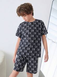 SHEIN 少年男孩字母印花時尚舒適短袖T恤和短褲針織抗火透氣家居服套裝，夏季2件套