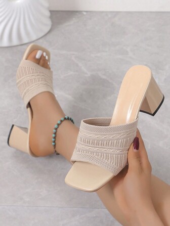 2024 新款时尚休闲一脚蹬粗跟羊毛方头纯色女士凉鞋，户外派对休闲