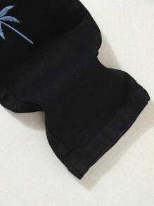 Jeans rasgados casuales de moda callejera para niño preadolescente con bordado de palmeras y colores variados