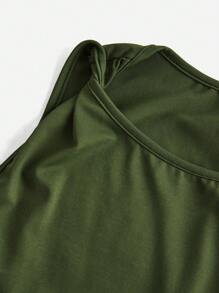 Slaydiva Vestido elegante y ajustado para mujer de talla grande en color verde para fiestas y citas, sin mangas con hombro asimétrico volteado, cintura plisada y rotura de costura, con dobladillo de cola de pez, para primavera y verano - Verde - Ver 3