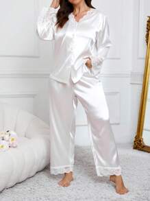 Crystal Vow 大码女式纯色简约日常蕾丝缎面睡衣套装（白色），秋冬舒适优雅细节 - 白色 - 查看 3