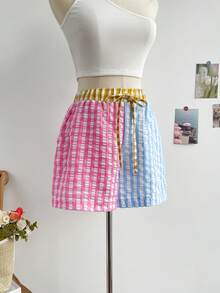 Soleia Multicolor Checkered Texture Seersucker Color-Block Casual Women's Beach Shorts - Multicolor - View 3