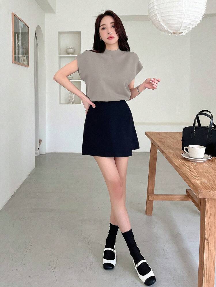 Solid Color Sleeveless Knitted High-Neck Top