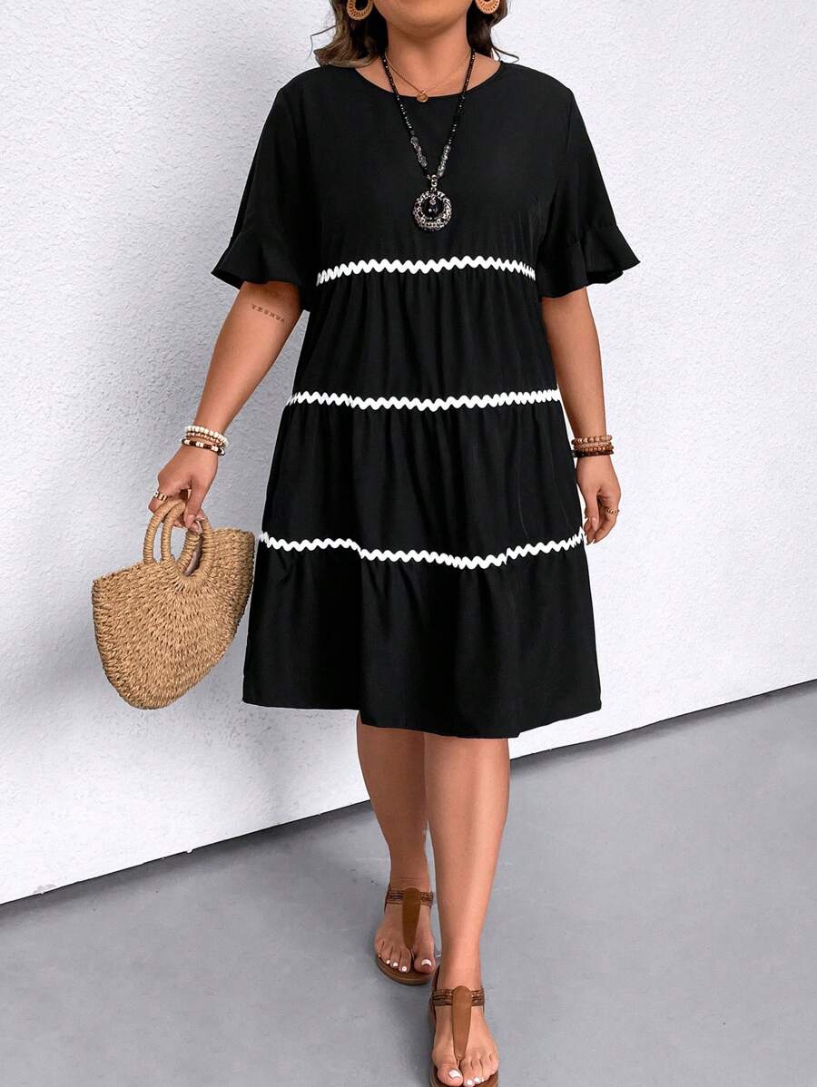 SHEIN LUNE Đầm mùa hè cổ tròn vừa vặn cỡ lớn dành cho nữ với đường khâu sóng và thắt lưng rộng - màu đen - Xem 1