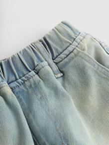 SHEIN Tween Boy Casual Fashionable & Soft Vintage Washed Loose Straight Leg Light Blue Denim Jeans, For Summer And Spring