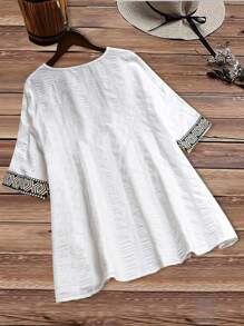 SHEIN LUNE Áo sơ mi ngắn tay cổ chữ V cỡ lớn mùa hè thông thường để kết hợp với kỳ nghỉ - Đen và trắng - Xem 2