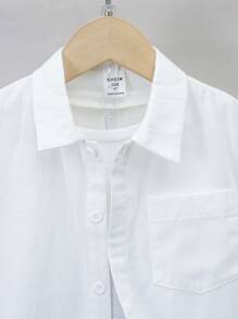 SHEIN 年輕男孩2入組休閒時尚簡約舒適清爽百搭白色短袖上衣配藍色寬鬆舒適清爽破洞磨邊設計牛仔短褲，適用於度假和日常穿著 - 藍白色 - 查看 5
