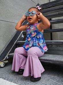 SHEIN 2 件装女婴休闲日常穿着卡通印花上衣和喇叭裤套装，春夏