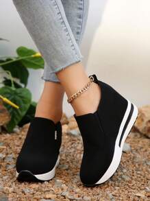Women Wearing Black Sports Shoes, Outdoor Fashion Shoes With Thickened Soles, Small Sloping Heel Casual Women's Shoes, Loafers, Elastic Band Design Women's Sports Shoes, Outdoor Vacation Women's Sports Shoes