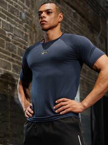 Manfinity Sport Corelite Camiseta de tirantes deportiva de estilo boyfriend para hombre, de corte ajustado, cómoda y transpirable, para el verano