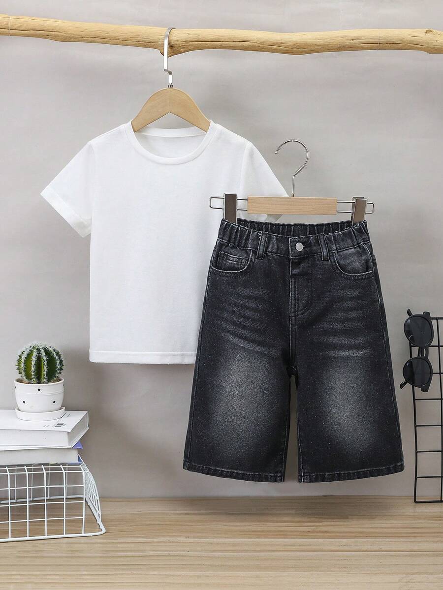 SHEIN Cậu bé trẻ tuổi Thời trang giản dị Xu hướng đường phố Nước giặt đơn giản Sáu điểm rộng thùng thình Quần short denim cho bé trai đi nghỉ và mặc hàng ngày Quần áo mùa hè Quần áo mùa hè dễ thương đi học - màu đen - Xem 1