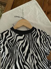 SHEIN LMoss Kids LMoss 女婴休闲针织斑马图案拼色短袖T恤和松紧腰短裤套装，适合夏季 - 黑色 - 查看 4