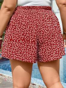 SHEIN LUNE Plus SummerDitsy Floral Print Slant Pocket Shorts - Red - View 2