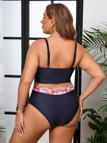 SHEIN Swim Curve 大尺寸印花拼接比基尼套裝，內含胸罩和泳衣，適合假日旅遊 - 黑色 - 查看 2