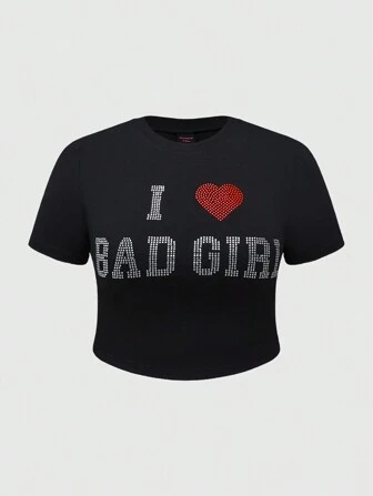 Grunge Punk Camiseta corta ajustada para talla grande con gráfico de letra de corazón Y2K, adornado con diamantes de imitación