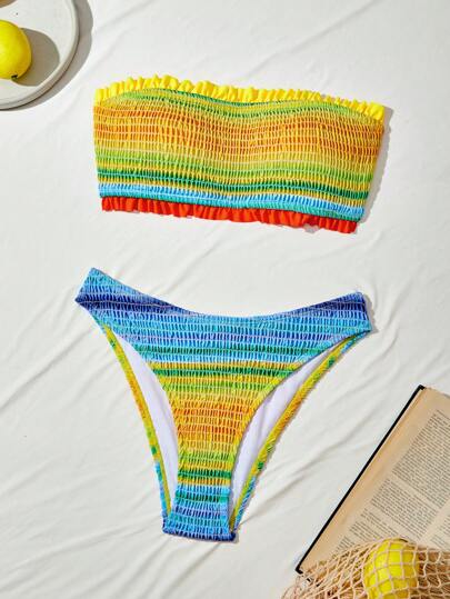 SHEIN Swim Conjunto de bikini de vacaciones en la playa para mujer con dobladillo con volantes, sosten triangulo sin tirantes y traje de baño