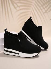 Women Wearing Black Sports Shoes, Outdoor Fashion Shoes With Thickened Soles, Small Sloping Heel Casual Women's Shoes, Loafers, Elastic Band Design Women's Sports Shoes, Outdoor Vacation Women's Sports Shoes